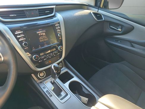 Used 2021 Nissan Murano SV image 23