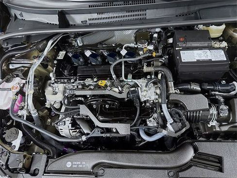 Certified 2025 Toyota Corolla LE image 28