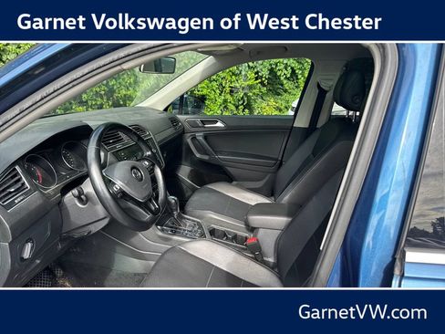 Used 2018 Volkswagen Tiguan SEL w/ 3rd Row Seat Package AWD/4WD image 9