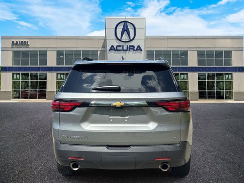 Used 2023 Chevrolet Traverse LT w/ LT Premium Package AWD/4WD image 4