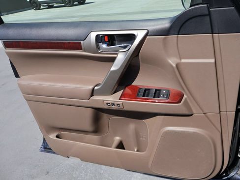 Used 2019 Lexus GX 460 Premium AWD/4WD image 35