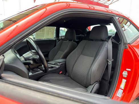 Used 2016 Dodge Challenger SXT RWD image 24