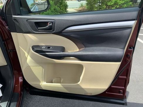 Used 2015 Toyota Highlander Plus image 13