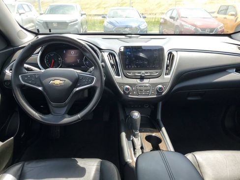 Used 2019 Chevrolet Malibu Premier w/ Sun and Wheel Package FWD image 14