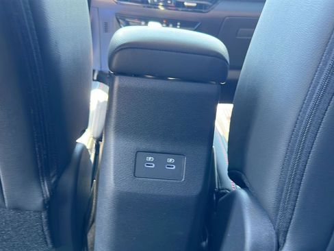 New 2025 Nissan Kicks SR image 21