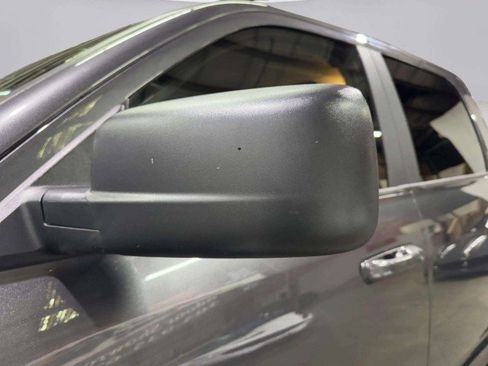 Used 2019 RAM 1500 Classic SLT image 10