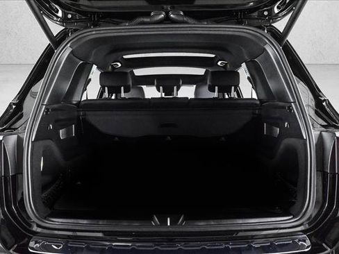 New 2026 Mercedes-Benz GLB 250 4MATIC image 6