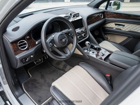 Used 2022 Bentley Bentayga Speed image 47