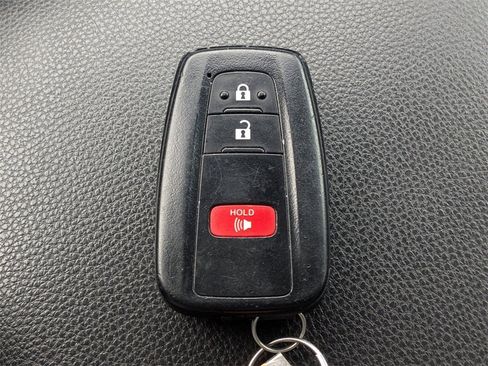 Used 2023 Toyota RAV4 XLE image 32