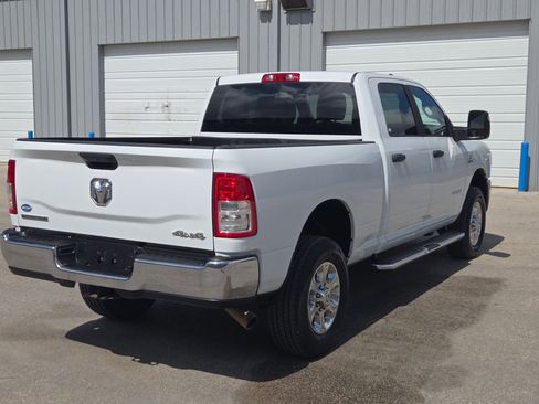 Used 2024 RAM 2500 Big Horn AWD/4WD image 3
