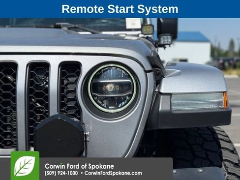 Used 2020 Jeep Gladiator Rubicon w/ Advanced Safety Group AWD/4WD image 8