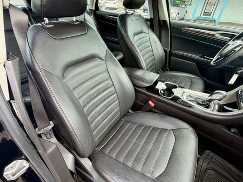 Used 2016 Ford Fusion SE w/ Equipment Group 202A AWD/4WD image 13