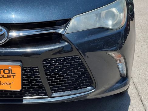 Used 2017 Toyota Camry SE FWD image 8