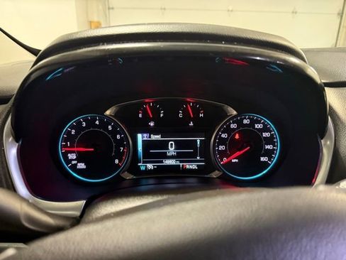 Used 2019 Chevrolet Traverse LT image 13