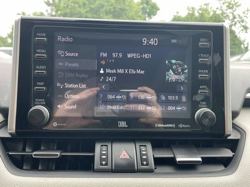 Used 2021 Toyota RAV4 XLE Premium AWD/4WD image 34