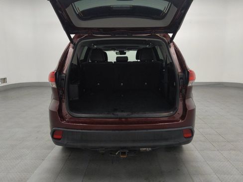 Used 2017 Toyota Highlander XLE image 29