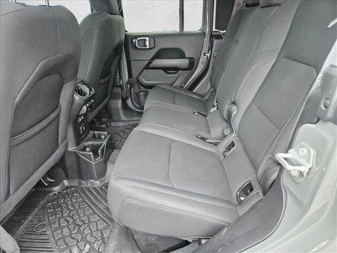 Used 2022 Jeep Gladiator Overland w/ Trailer Tow Package image 10