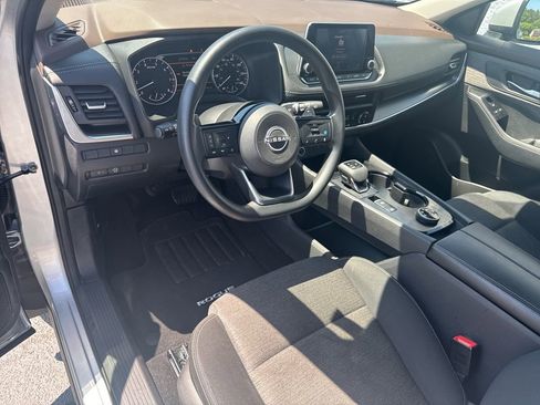Used 2023 Nissan Rogue SV AWD/4WD image 17
