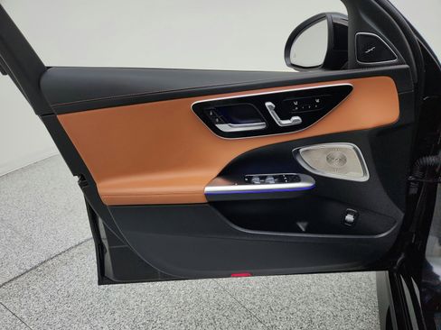 Used 2023 Mercedes-Benz C 300 Sedan image 18