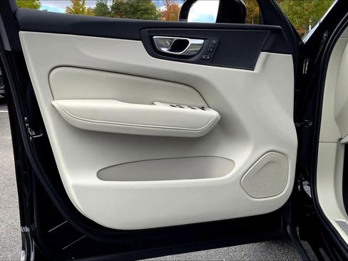 New 2025 Volvo XC60 T8 Plus w/ Protection Package Premier image 11