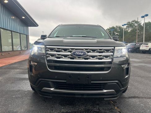Used 2018 Ford Explorer XLT w/ Equipment Group 202A AWD/4WD image 3