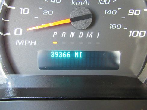 Used 2022 GMC Savana 3500 Extended w/ Power Convenience Package RWD image 32