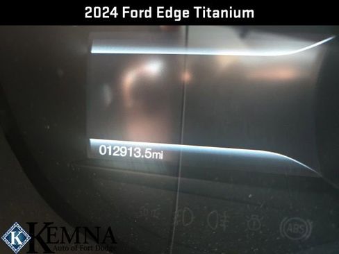 Used 2024 Ford Edge Titanium w/ Titanium Elite Package image 2