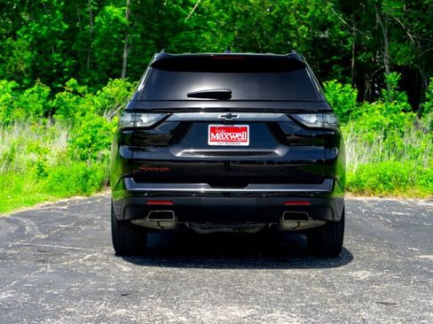 Used 2021 Chevrolet Traverse Premier w/ Redline Edition FWD image 7