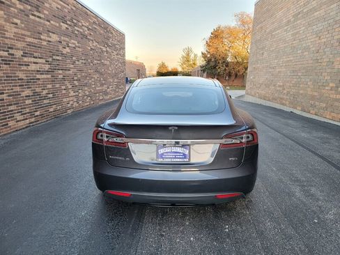 Used 2015 Tesla Model S 70D image 4