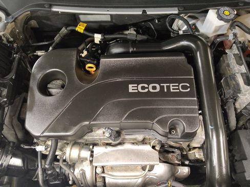 Used 2021 Chevrolet Equinox LT FWD image 30