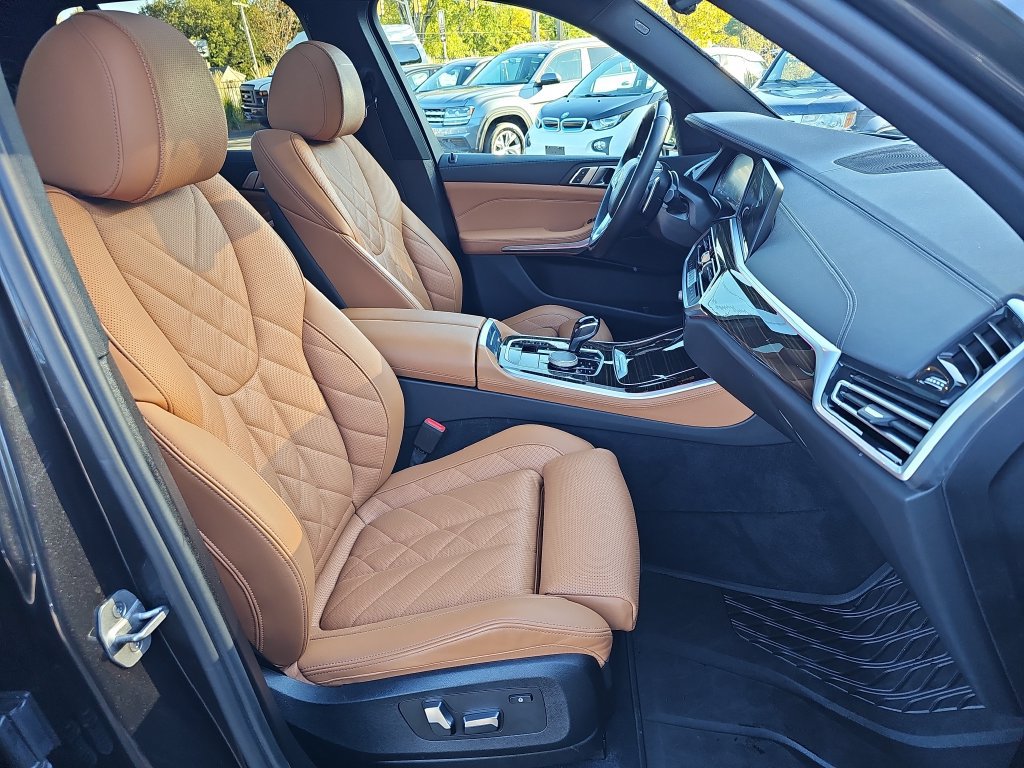 Used 2023 BMW X5 xDrive40i w/ Premium Package AWD/4WD image 11