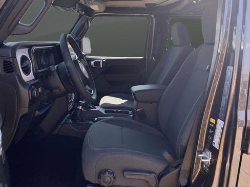 New 2025 Jeep Gladiator Willys image 4