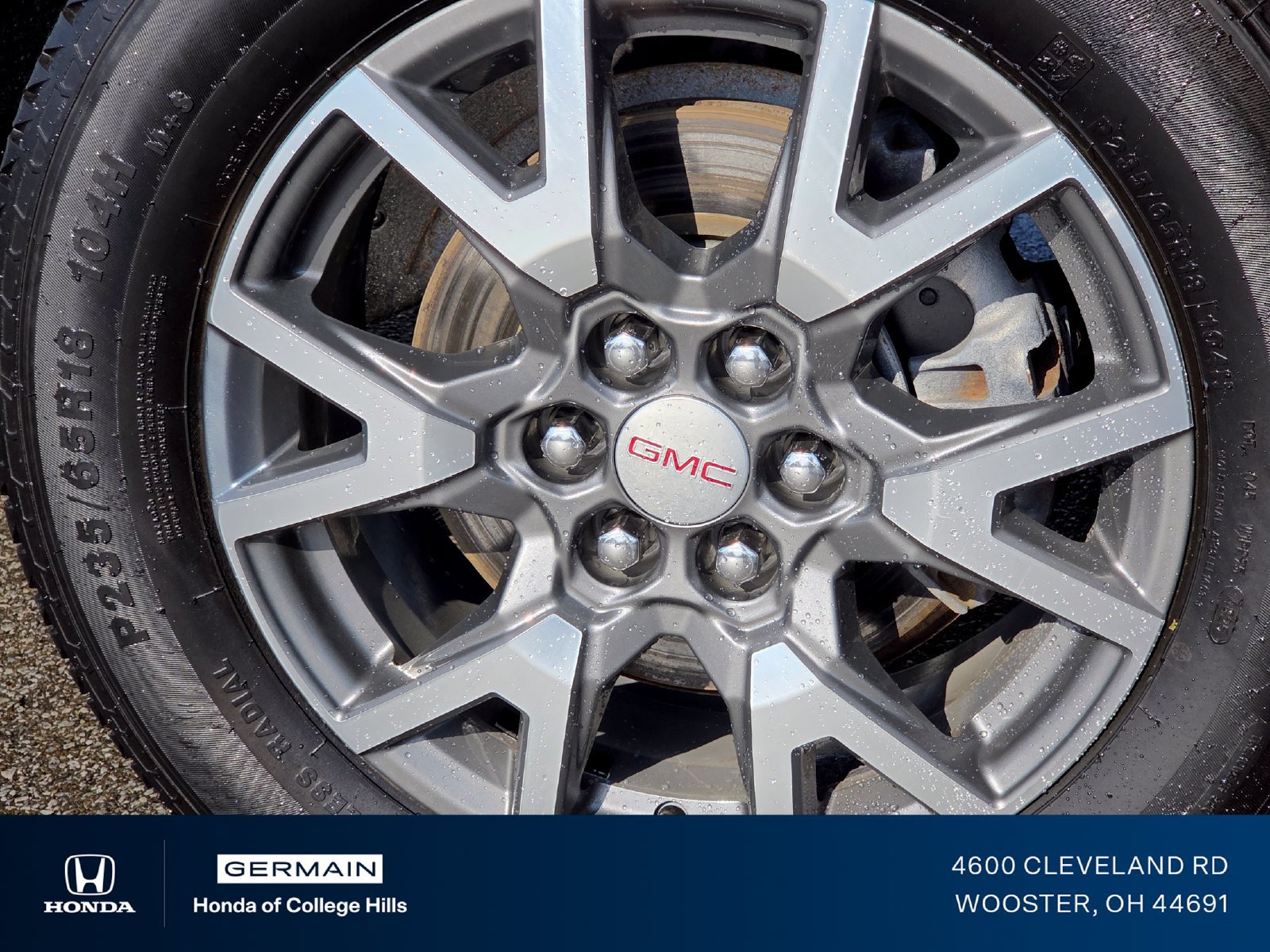 Used 2023 GMC Acadia SLE FWD image 16