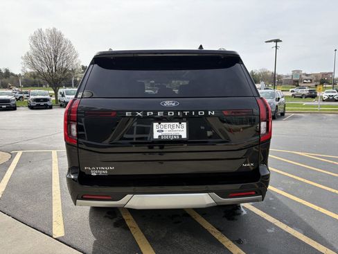Used 2025 Ford Expedition Max Platinum image 5