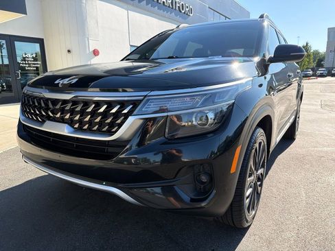 Certified 2022 Kia Seltos Nightfall Edition AWD/4WD image 3