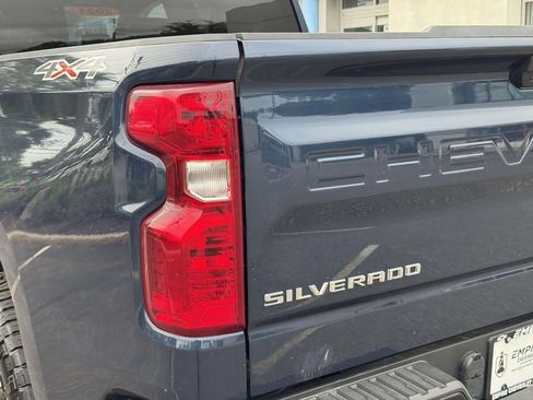 Used 2021 Chevrolet Silverado 1500 W/T w/ WT Value Package AWD/4WD image 11