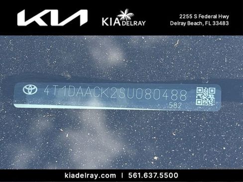 Used 2025 Toyota Camry SE image 5