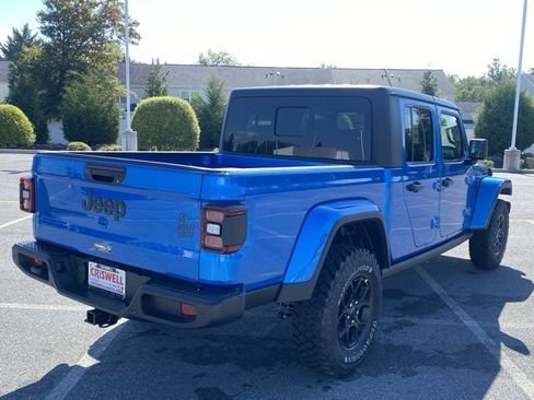 New 2025 Jeep Gladiator Willys image 8