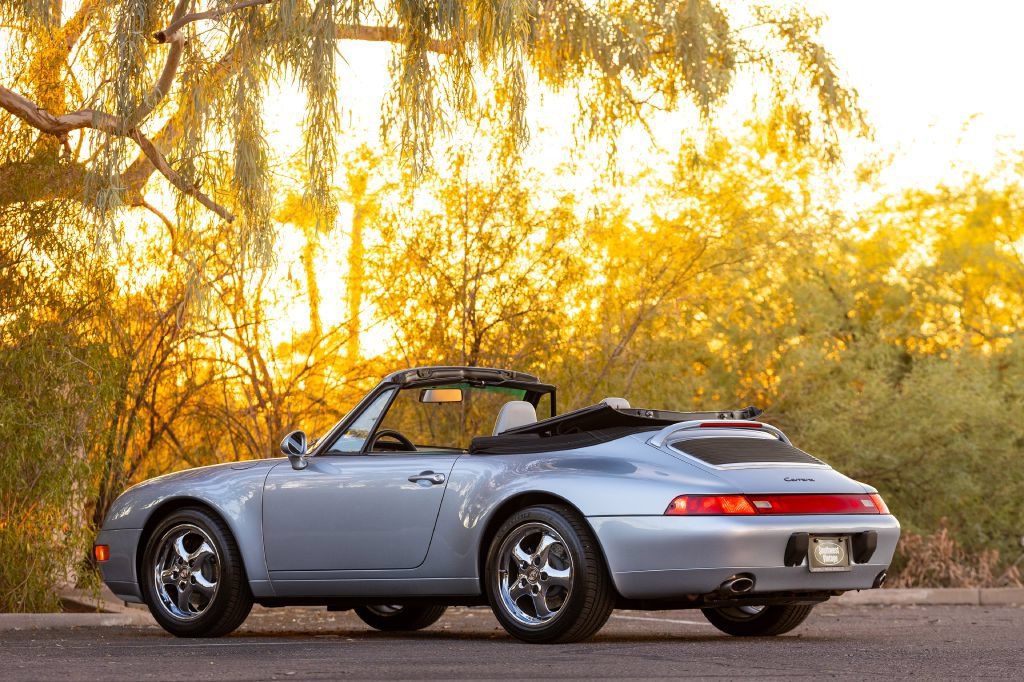 Used 1995 Porsche 911 Cabriolet image 30