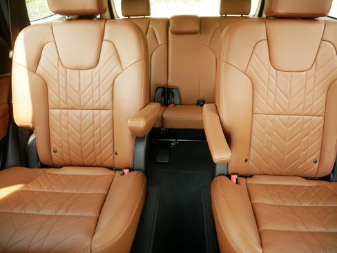 Certified 2025 Kia Telluride SX Prestige X-Line AWD/4WD image 13