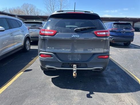 Used 2015 Jeep Cherokee Limited w/ Luxury Group image 10