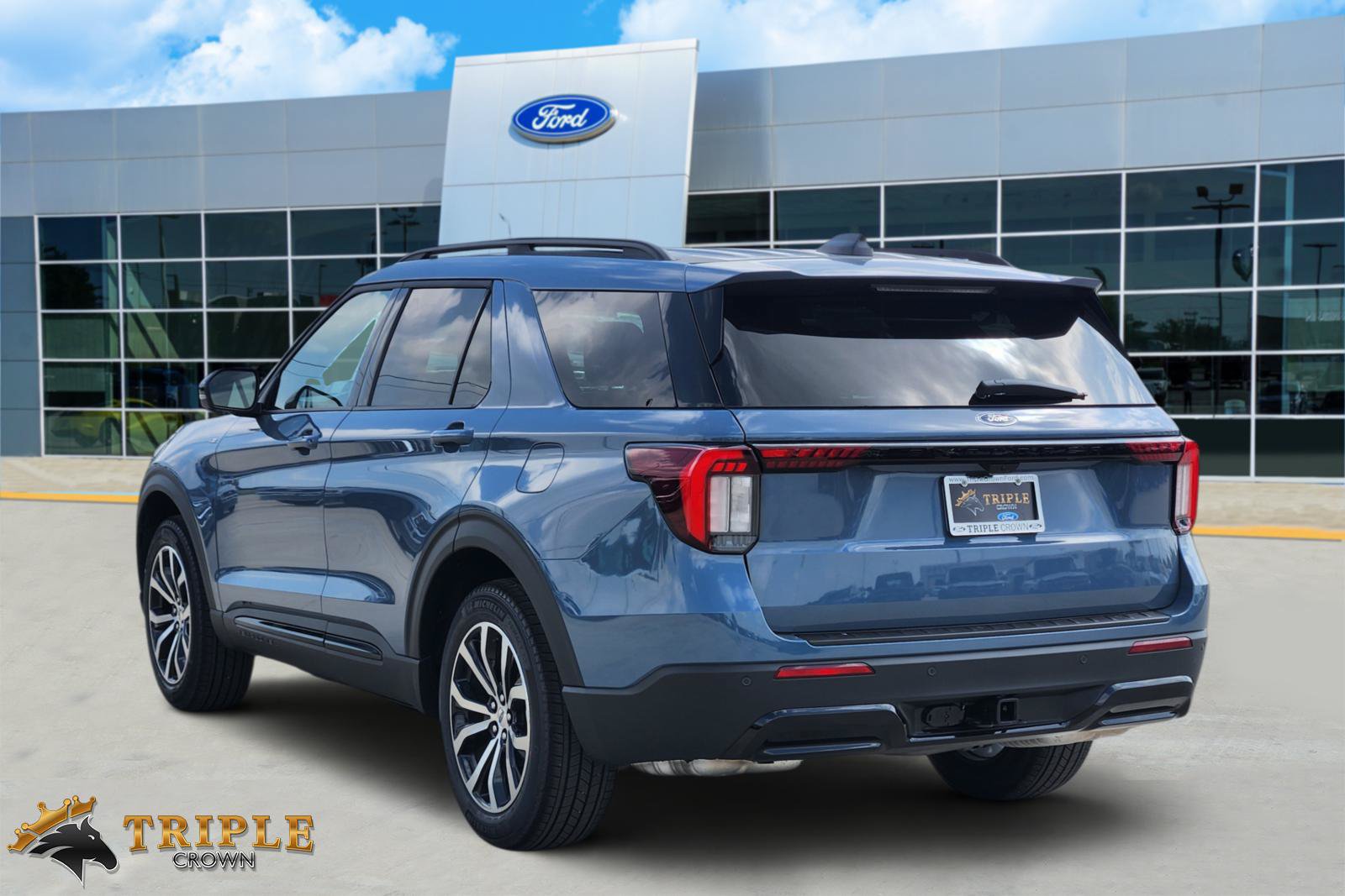 New 2026 Ford Explorer ST-Line RWD image 4