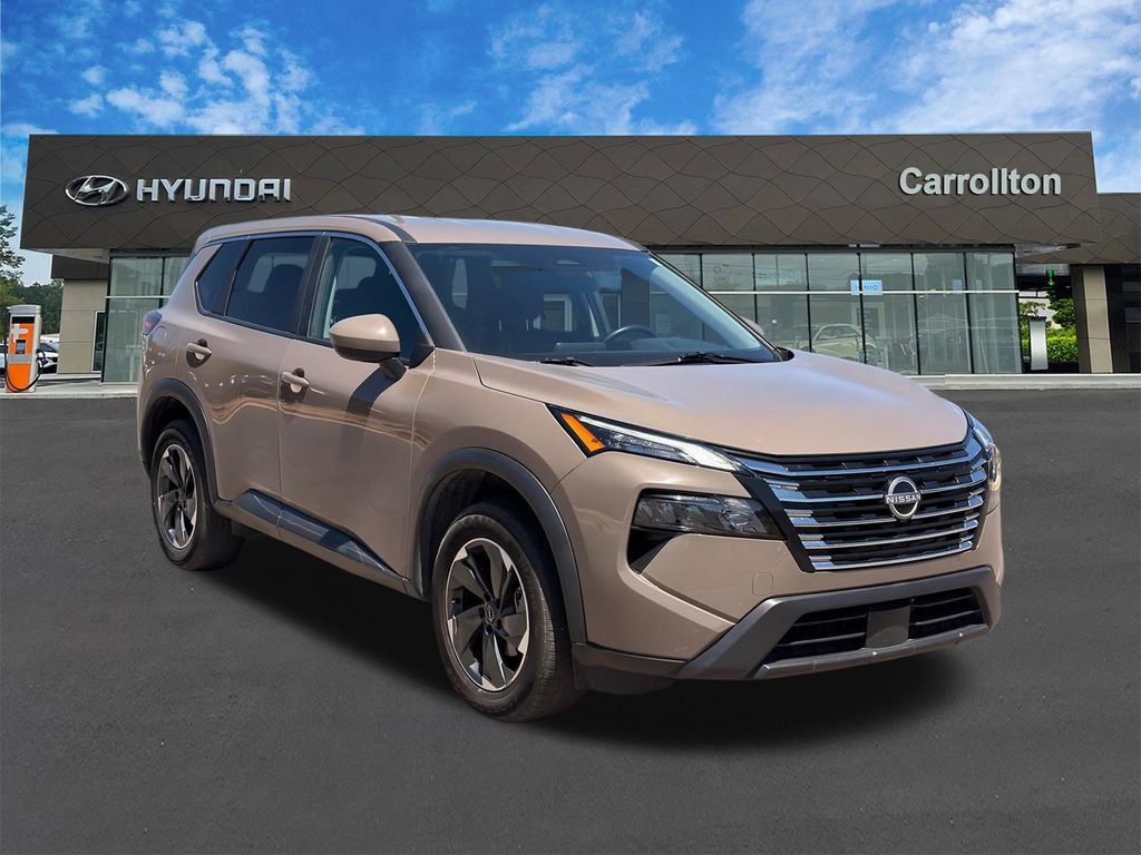 Used 2025 Nissan Rogue SV AWD/4WD image 3