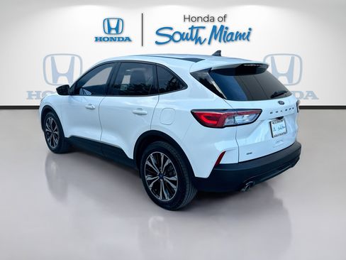 Used 2022 Ford Escape SE w/ SE Sport Appearance Package image 4