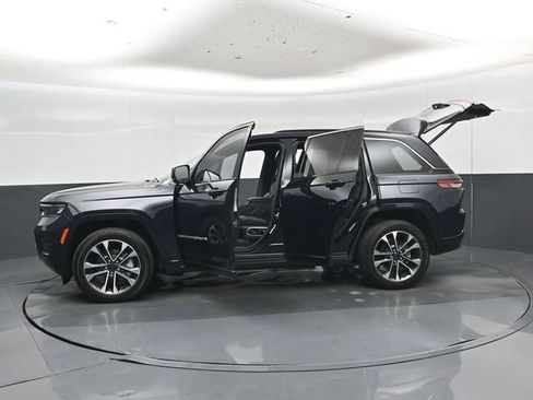 Used 2024 Jeep Grand Cherokee Overland w/ Adv Protech Group III AWD/4WD image 56
