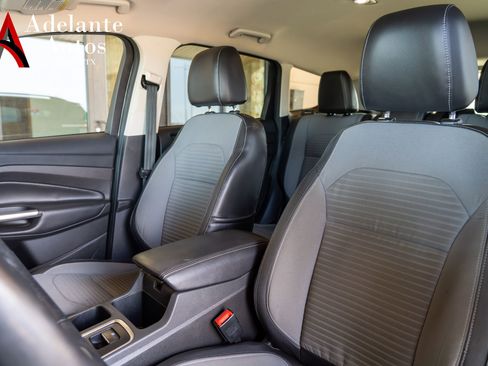 Used 2017 Ford Escape SE image 7