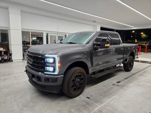 Used 2024 Ford F250 Lariat w/ Black Appearance Package AWD/4WD image 2