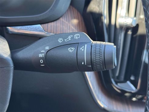 Used 2023 Volvo XC60 B5 Plus w/ Climate Package image 22