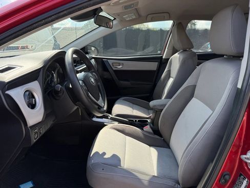 Used 2019 Toyota Corolla LE FWD image 2
