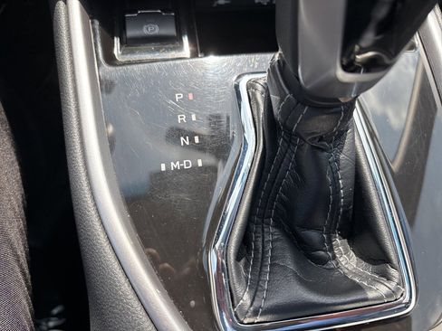 Used 2022 Subaru Outback Limited image 29